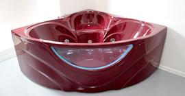 Ванны из гелькоута бренда Triton коллекции Виктория, красная со стеклянной вставкой